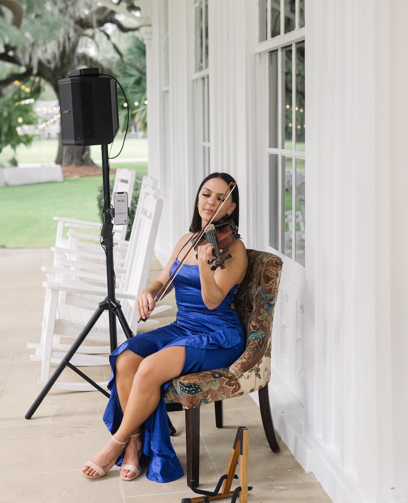 Live music at wedding
